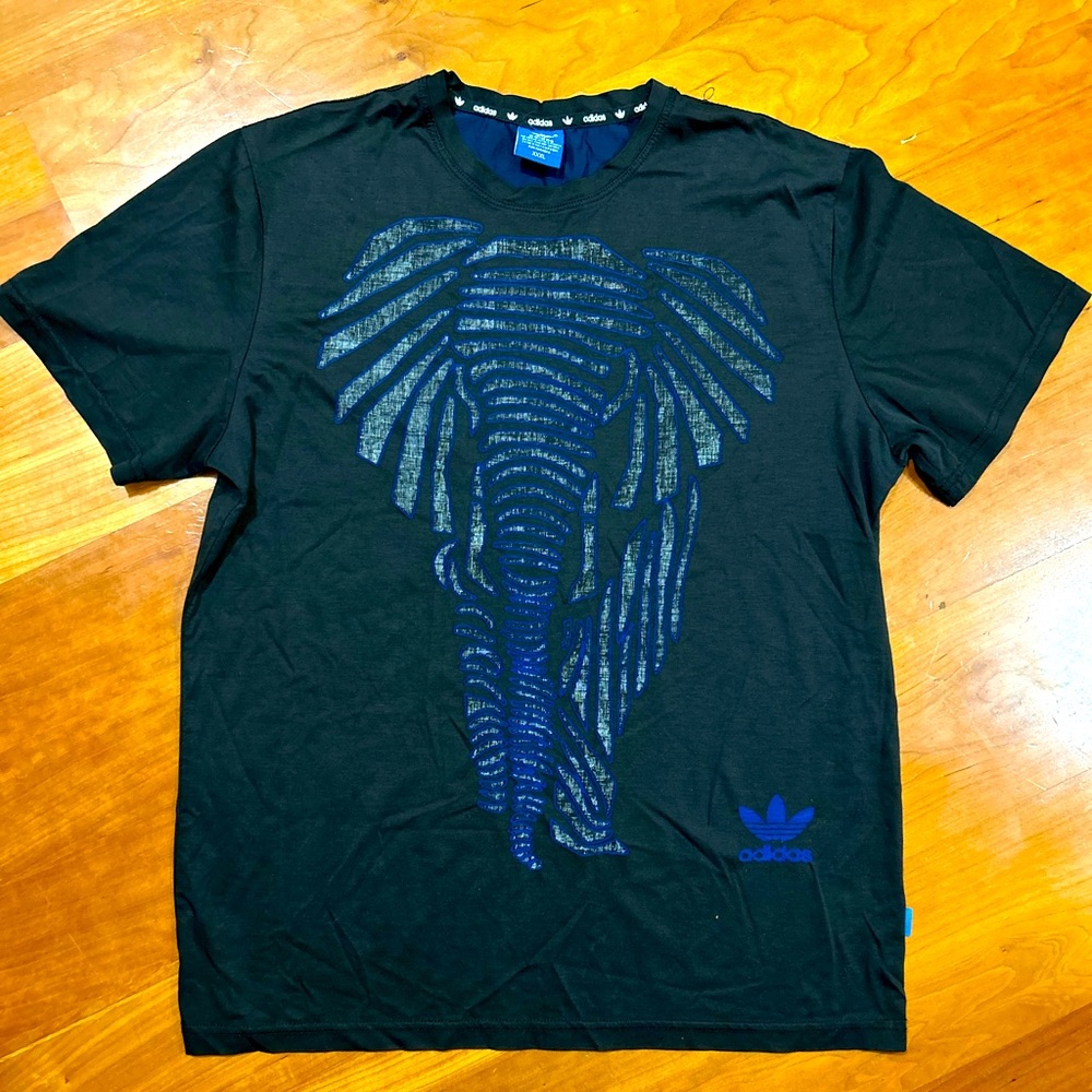 ADIDAS Dark blue elephant Tee shirt XXL